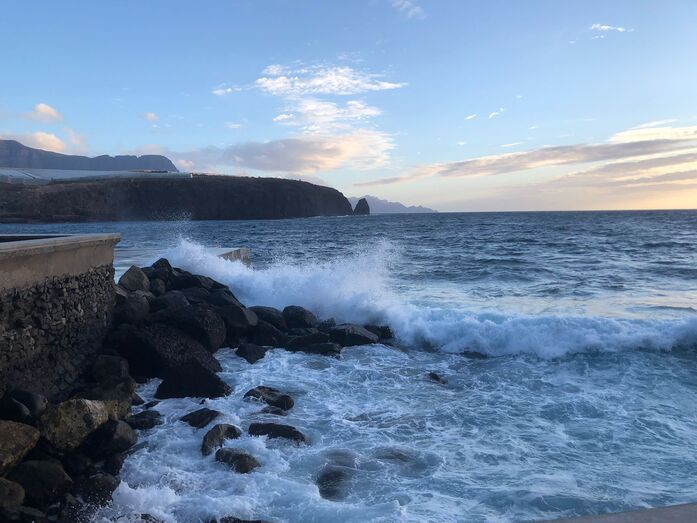 sardinadelnortefarallonfondo