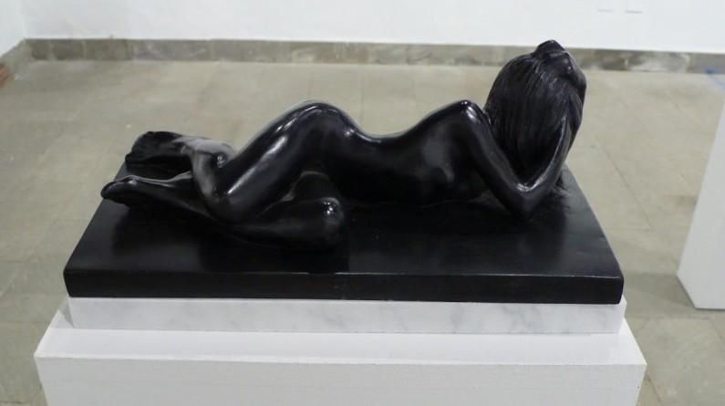 Muchacha recostada. Cayetano Guerra