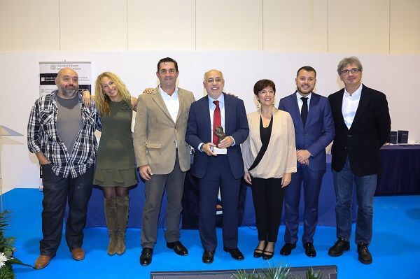 cueva premio