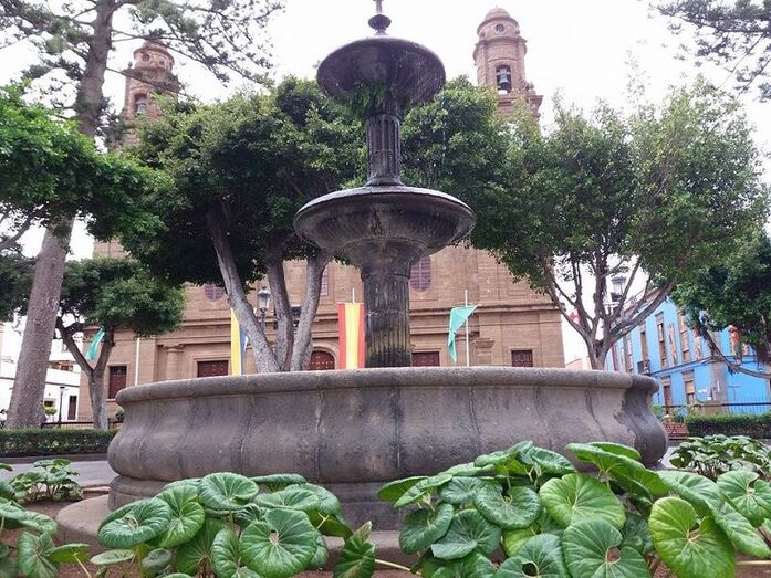 iglesiay plaza