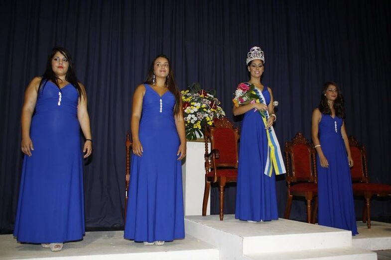 reinajuvenilbarrial2015coron