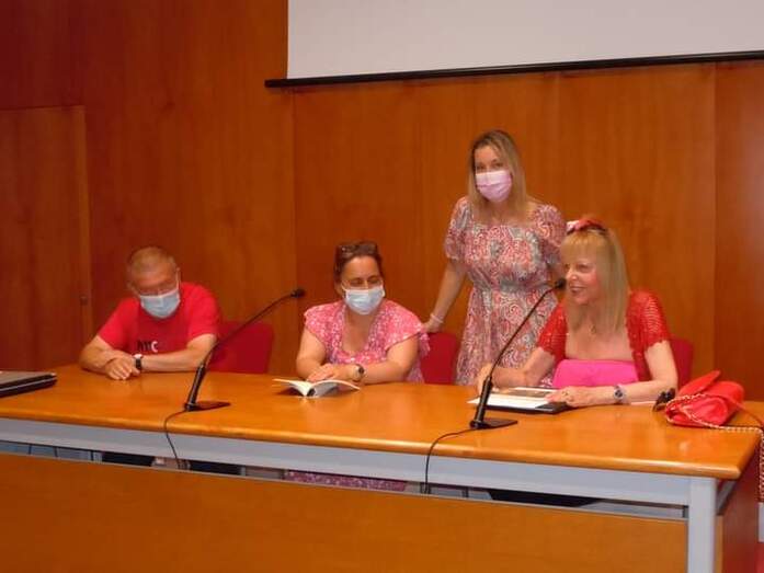 Foto Presentación Dunia y María José