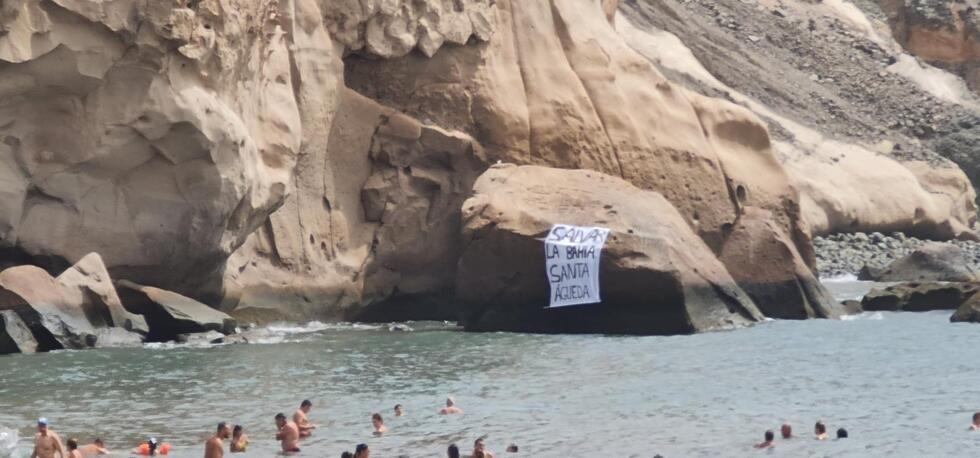 PANCARTA 2 PIEDRA DE SANTA ÁGUEDA 1