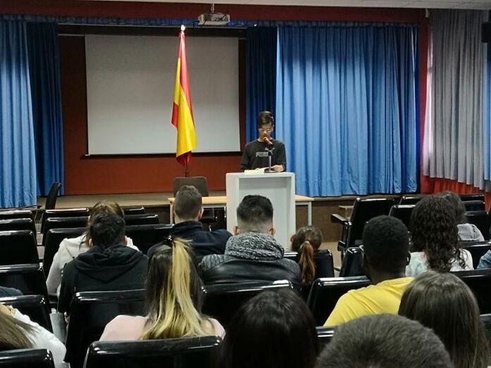 lectura dia del libro CIFP Cruz de Piedra 1 1