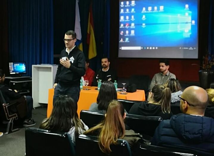 Gustavo Cabrera de CarHome Service