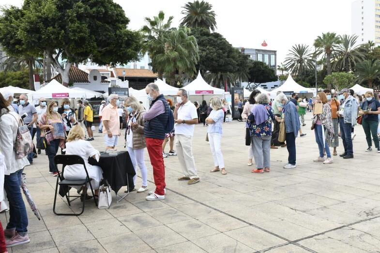 Colas firmas autores