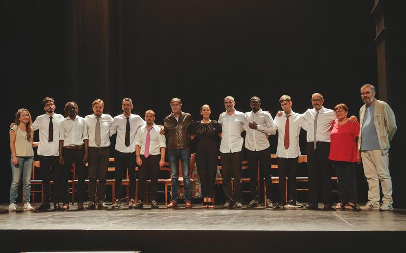 AQ131022 104 foto familia