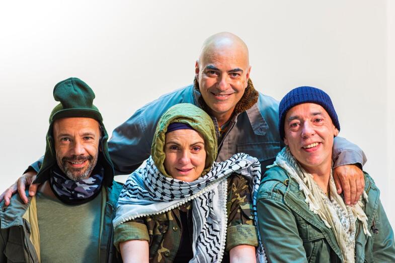 Nacho Cabrera con los actores Lili Quintana Saulo Valerón y Toni Báez