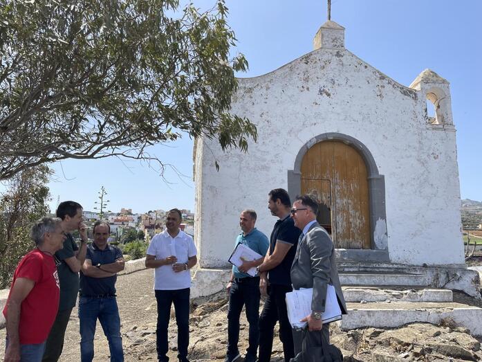 Un momento de la visita realizada a la Ermita de San Juan