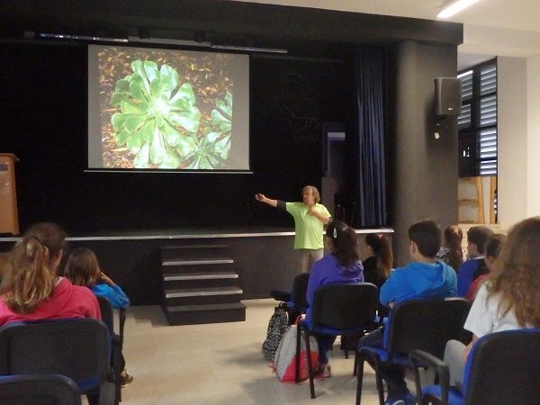 charla