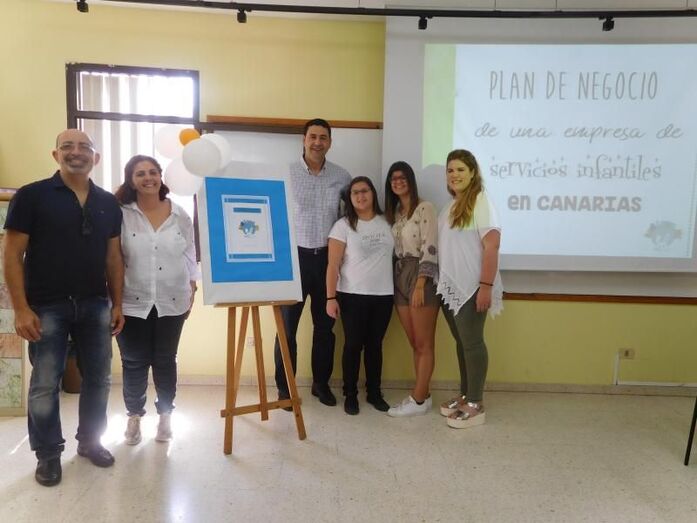 Alumnado profesorado y jurado de la fase de centros