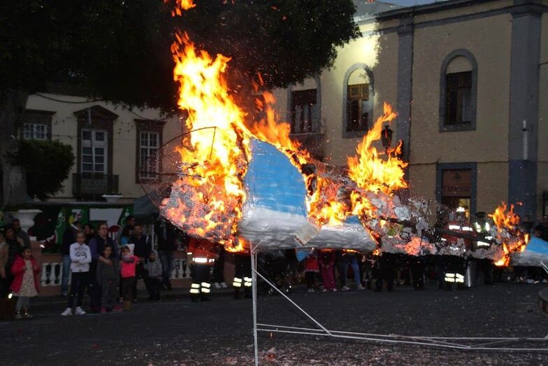 entierrosardinaguia2015