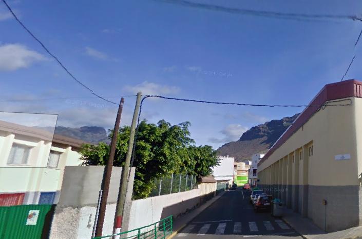 calleloscardoneslaaldea