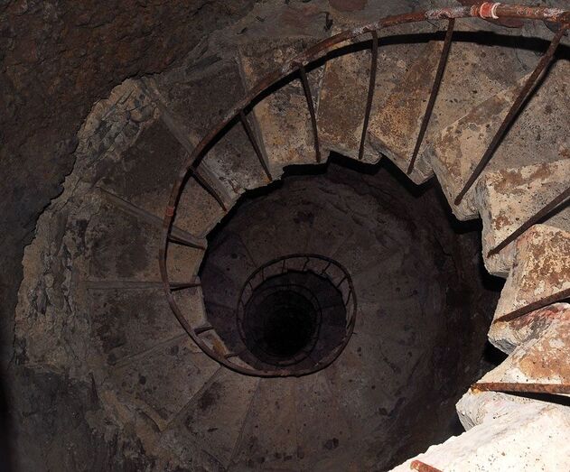 Escalinata helicoidal de la Mina de la Heredad