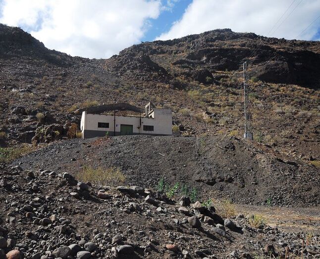 Pozo El Gallego Nº 7 y su escombrera