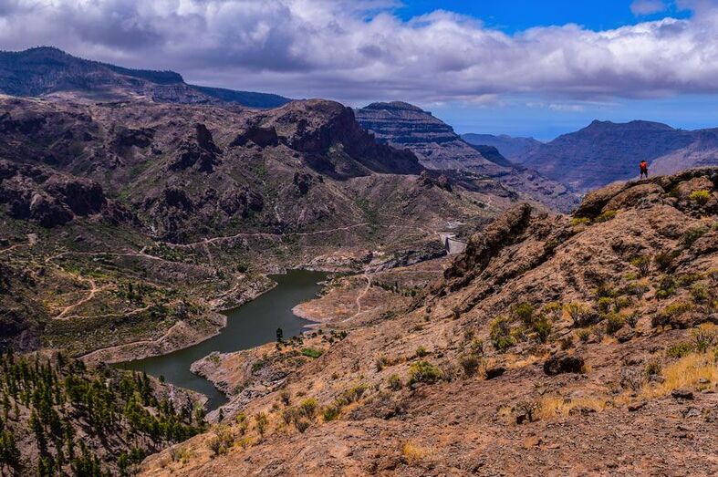 Presa de Soria y heridas visibles del Proyecto Chira-Soria [César Kano]