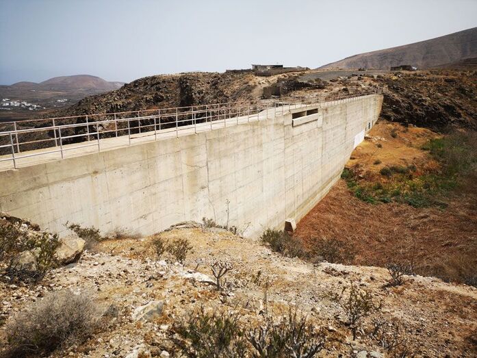 La Mala vista desde aguas arriba ladera izquierda (JG)