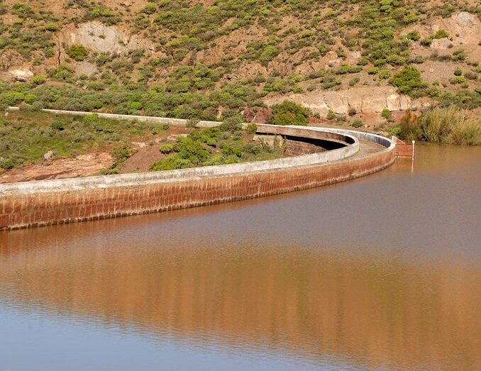 Chira con embalse lleno [JG]