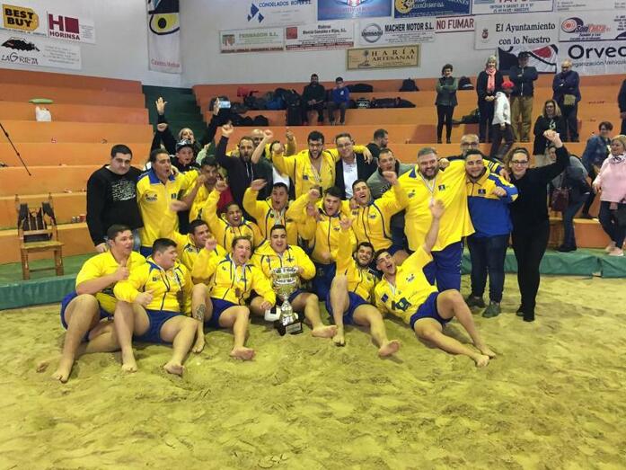 Selección de Gran Canaria festeja el título del trofeo regional juvenil Pancho Camurria