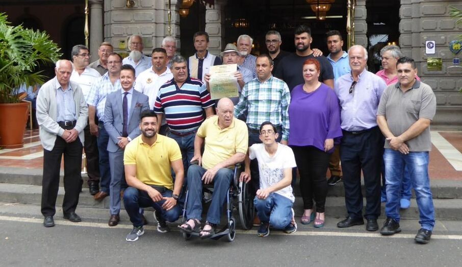 luchada homenaje al Pollo de Moya I