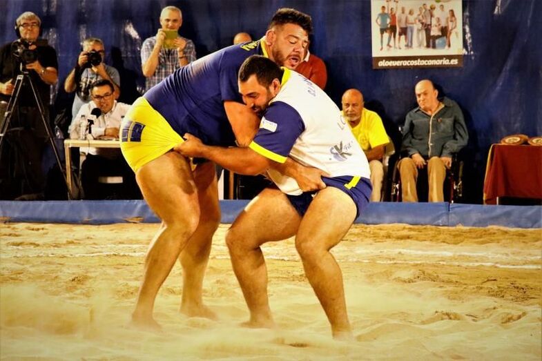 Decisiva agarrada entre Añaterve Abreu y Moisés Pérez