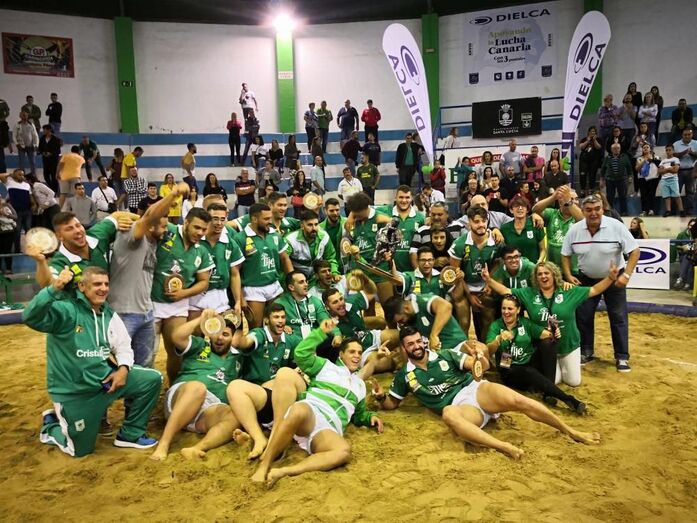 Estrella de Sardina del Suir vencedor XXVIII Torneo Dielca de Lucha Corrida