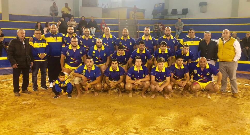 Plantel del Maninidra Familia Lóez Fabelo en Lucha Corrida. Fioto Pedro Reyes