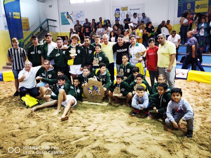 Los Guanches caampeón Infantil