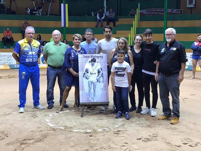 homenajejuani25102019