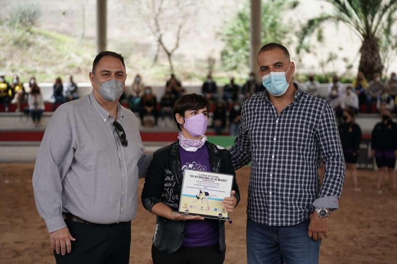 ELVIRA RODRÍGUEZ MUJERES EN LA LUCHA