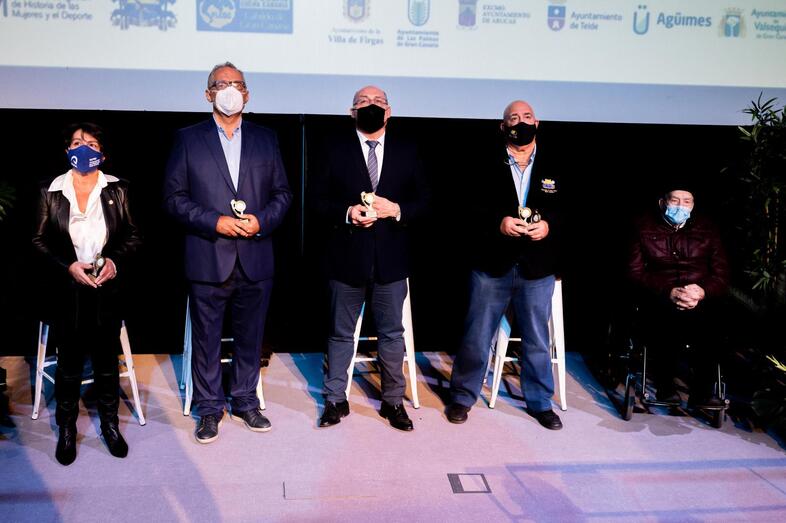 RECONOCIMIENTO MUJER PIONERA EN LA LUCHA CANARIA 30