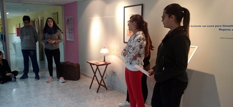 Muestra final Mujeres de sal Contraportada