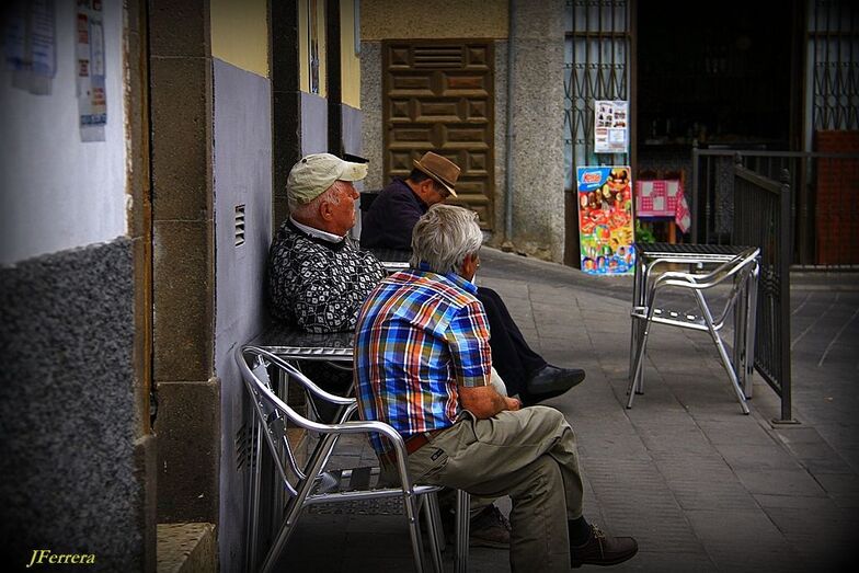 Tertulia del Mediodía