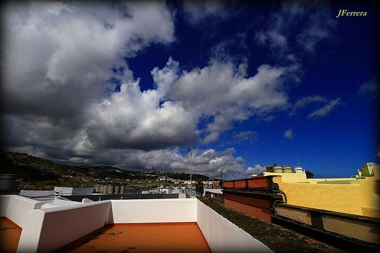 567. Nubes que matizan