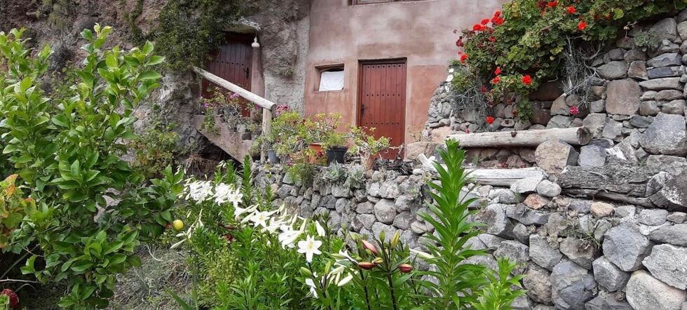 quenomesaquendeaqui01