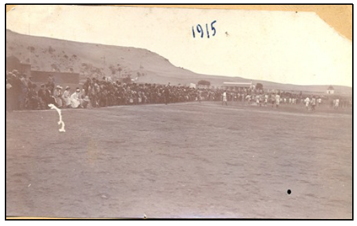 Partido de foot-ball en los arenales próximos al Hotel Metrópol de Las Palmas.FEDAC.