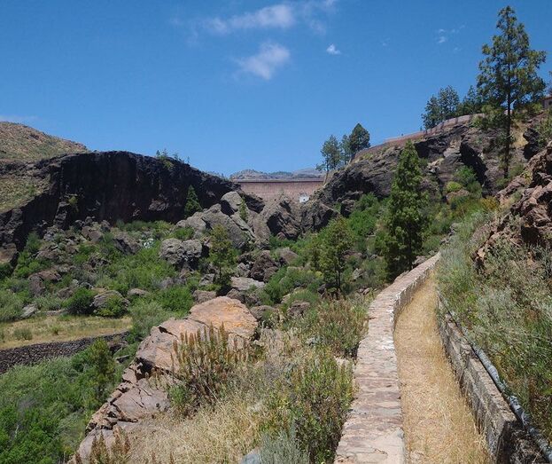 Canal de Chira, Las Toscas, Peñones y muro