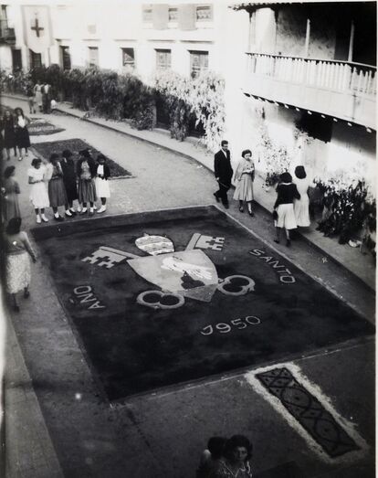 ALFOMBRAS DEL CORAZÓN DE JESÚS EN 1950