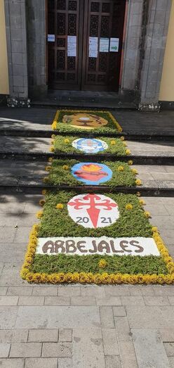 ALFOMBRA DE 2021 EN LOS ARBEJALES