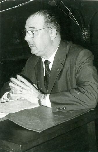 IGNACIO QUINTANA EN UNA CONFERENCIA