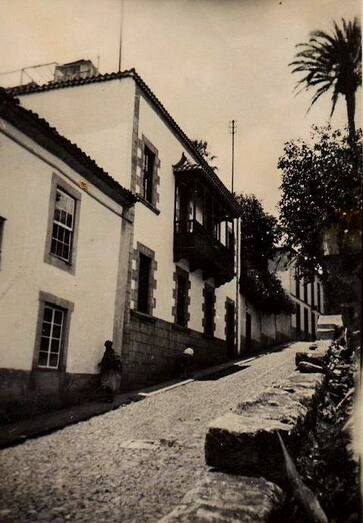LA CASA QUE MIGUEL MARTÍN FERNÁNDEZ DE LA TORRE DISEÑARA