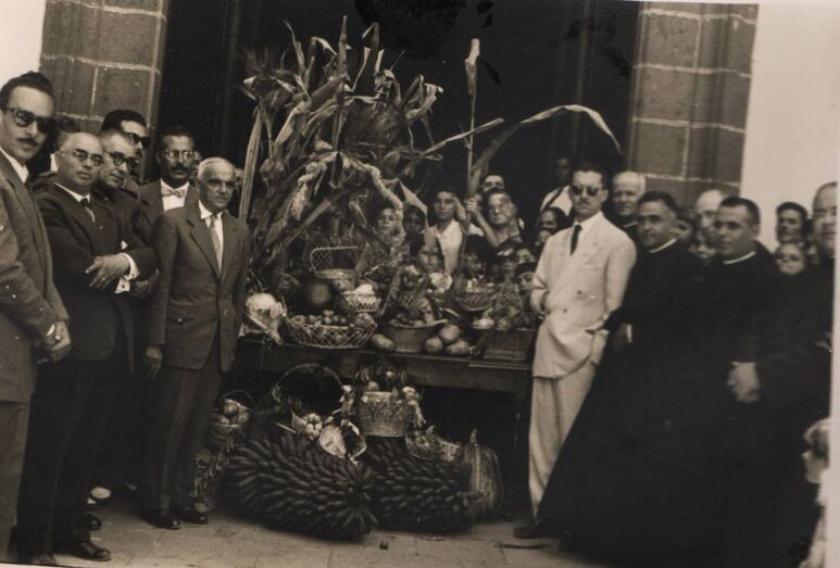 OFRENDA DE LA FIESTA DEL AGUA