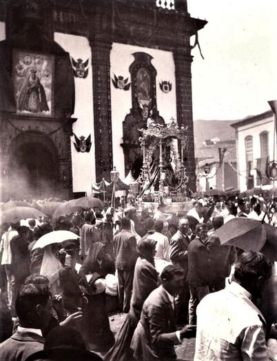 procesioncoronacionpinito