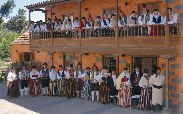 escuelafolcloresantabrigida