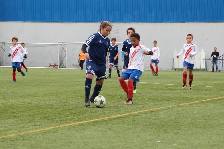 imagenfutbolbaseniña4