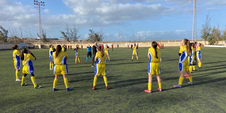 seleccsub15femeninacanarias