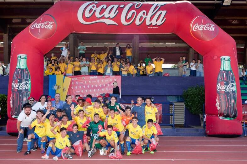 Torneo Coca Cola 47.jpg foto 1 pag. 52