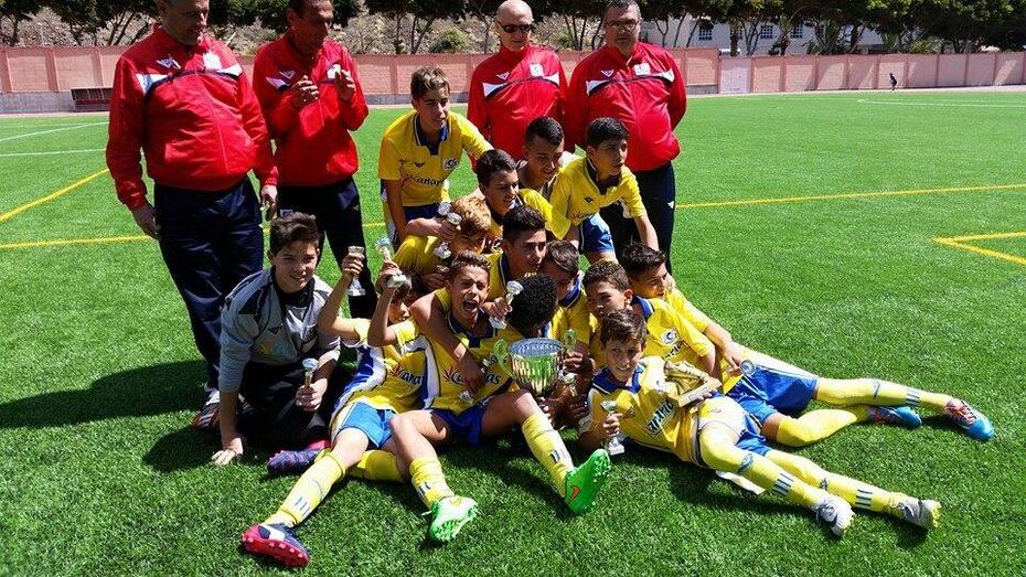 selecciongrancanariaalevin05032015